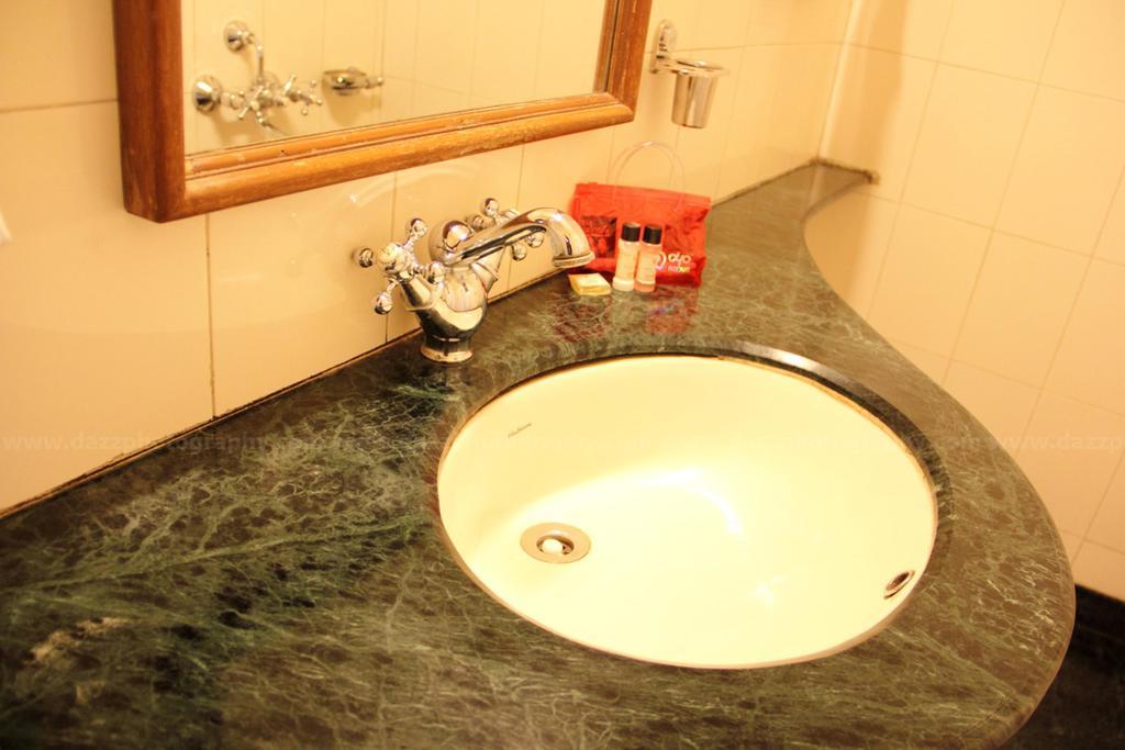 Oyo 1055 Sheetal Hotel 3*